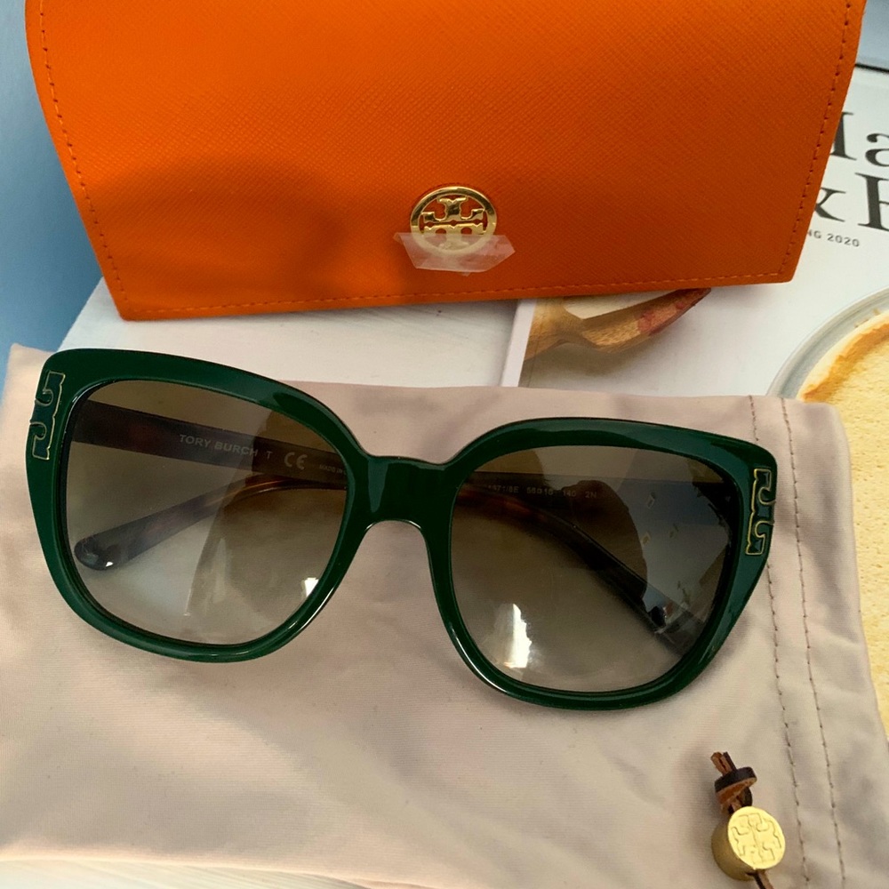 Tory Burch brand new green sun glasses